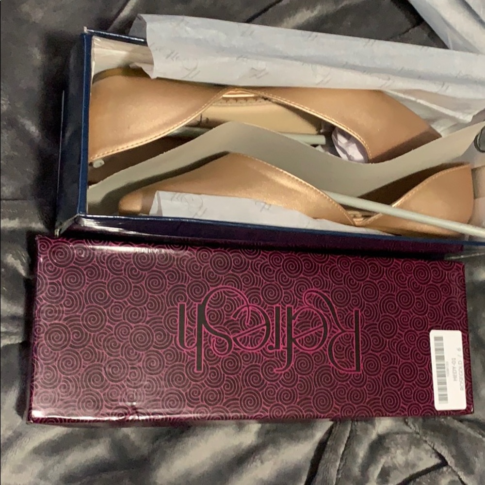 Brand new taylen rose gold slip ons